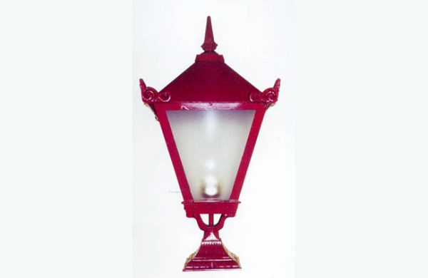 Geneva Pillar Light