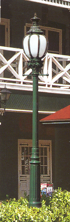 London Post Top